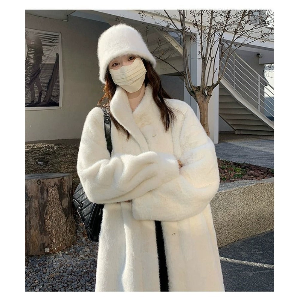 Pauline | Luxus Kunstpelz Mantel für Damen Wintermode