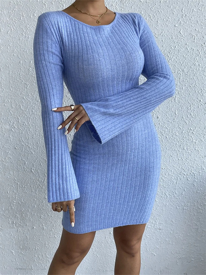 Kathrin | Damen Geripptes Strickkleid mit Glockenärmeln