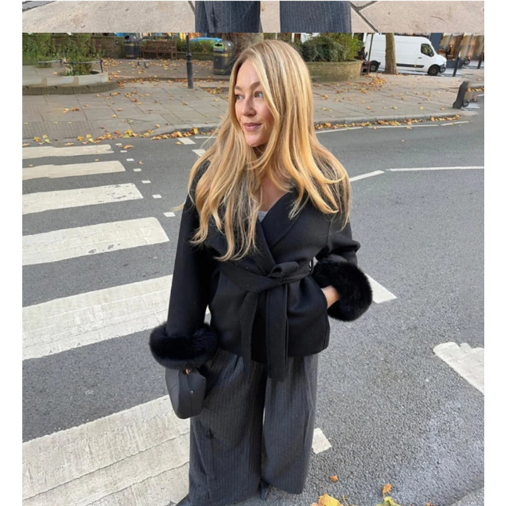 Regine | Damen Mantel mit Kunstpelzbesatz und Gürtel Winterstil