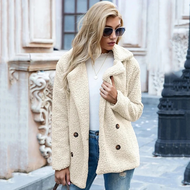 Claudia | Damen Kuscheliger Teddy-Mantel mit Doppelknöpfen