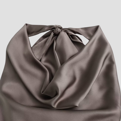 Carolin | Damen Satin-Top mit Drapiertem Halterneck und Offenem Rücken