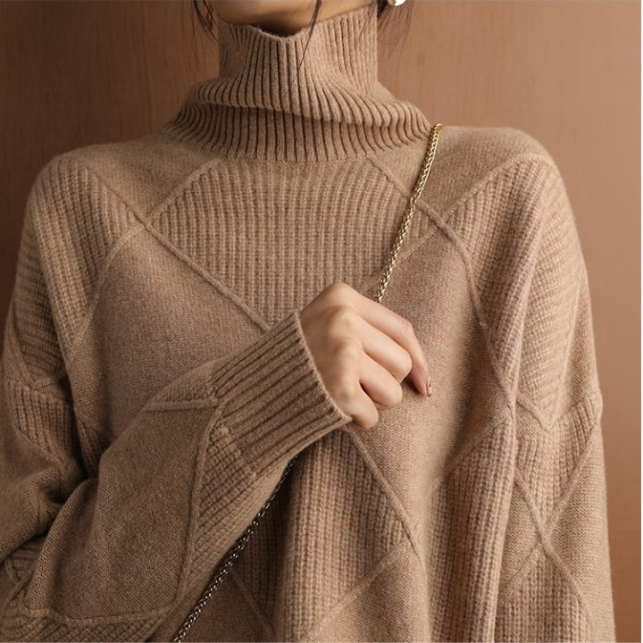 Petra | Damen Strickpullover mit Hohem Kragen und Rautenmuster
