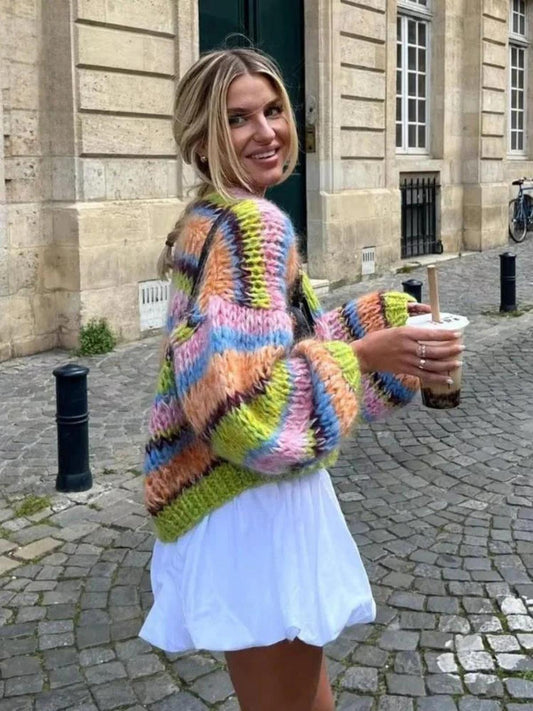 Greta | Damen Weicher Flauscher Regenbogen Strickpullover