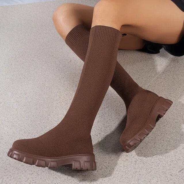 Nadine | Damen Gestrickte Stiefel mit Grober Sohle bis zum Knie