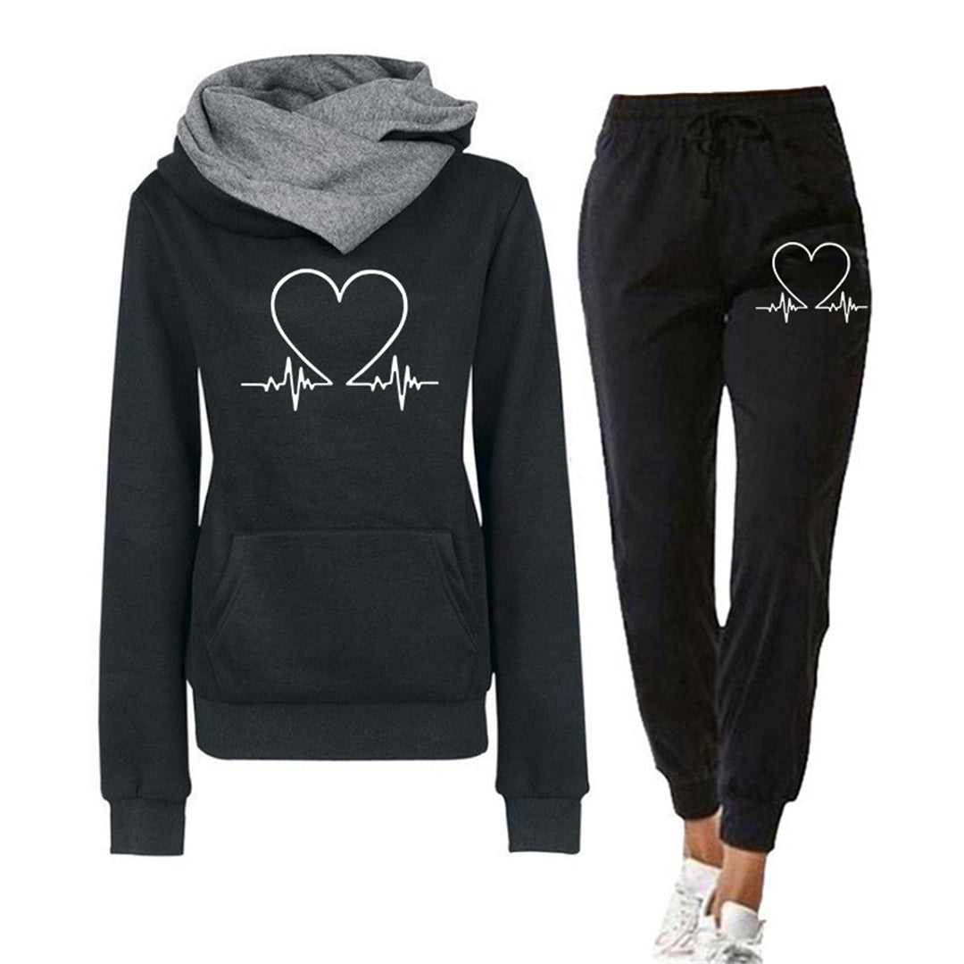 Martina | Damen Hoodie- und Hose-Set mit Herzmotiv