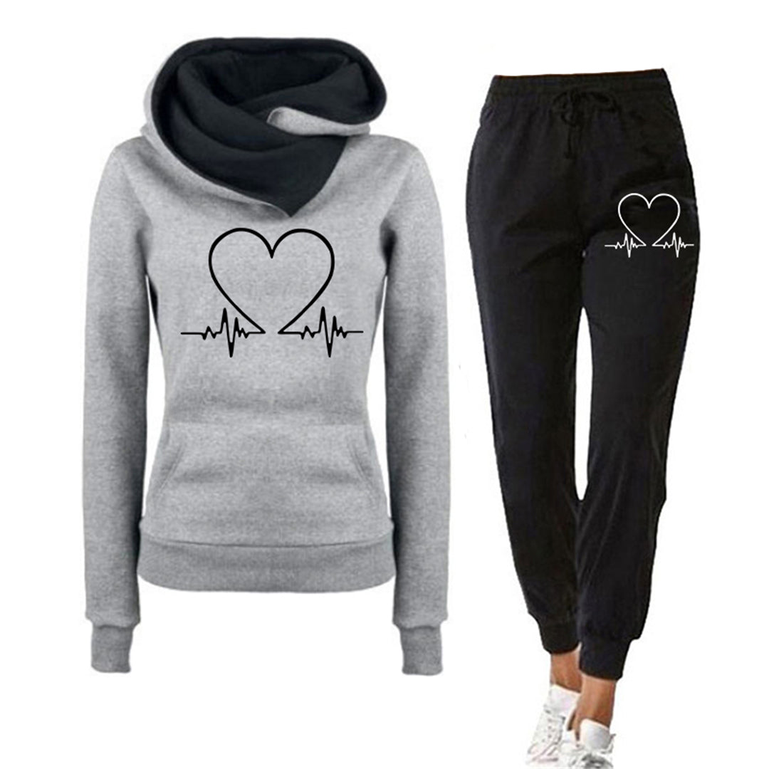 Martina | Damen Hoodie- und Hose-Set mit Herzmotiv