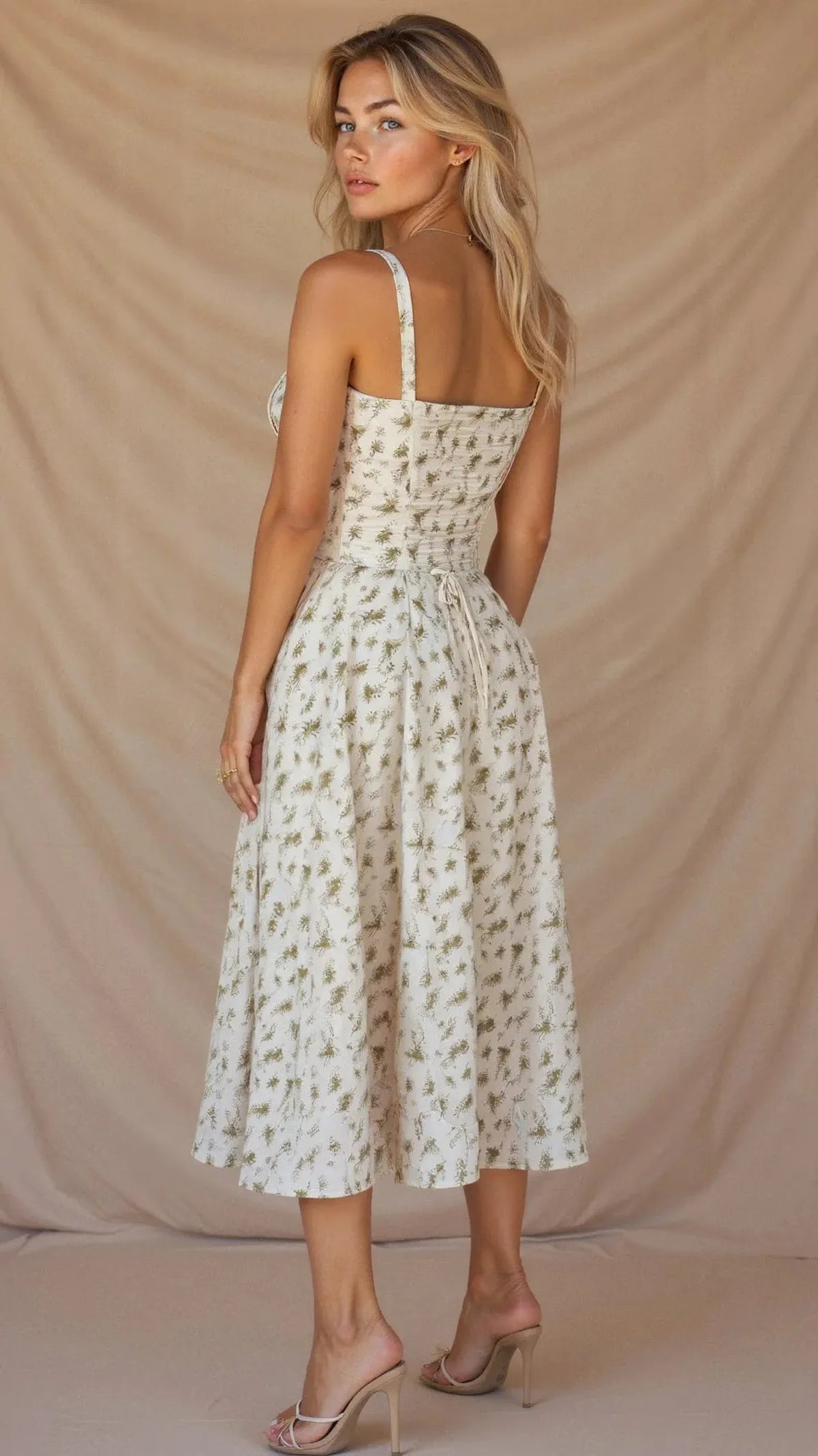 Lara | Damen zeitloses strukturiertes Midikleid