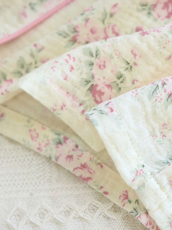 Jana | Damen Schlafanzug mit Blumenmuster und langen Ärmeln