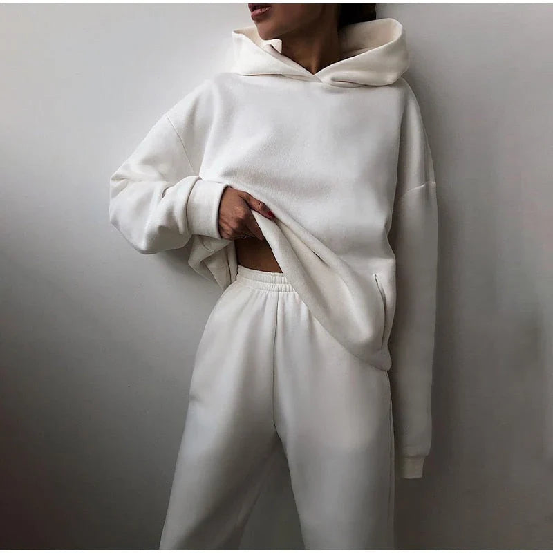 Helga | Damen Winter Hoodie und Jogginghosen Set