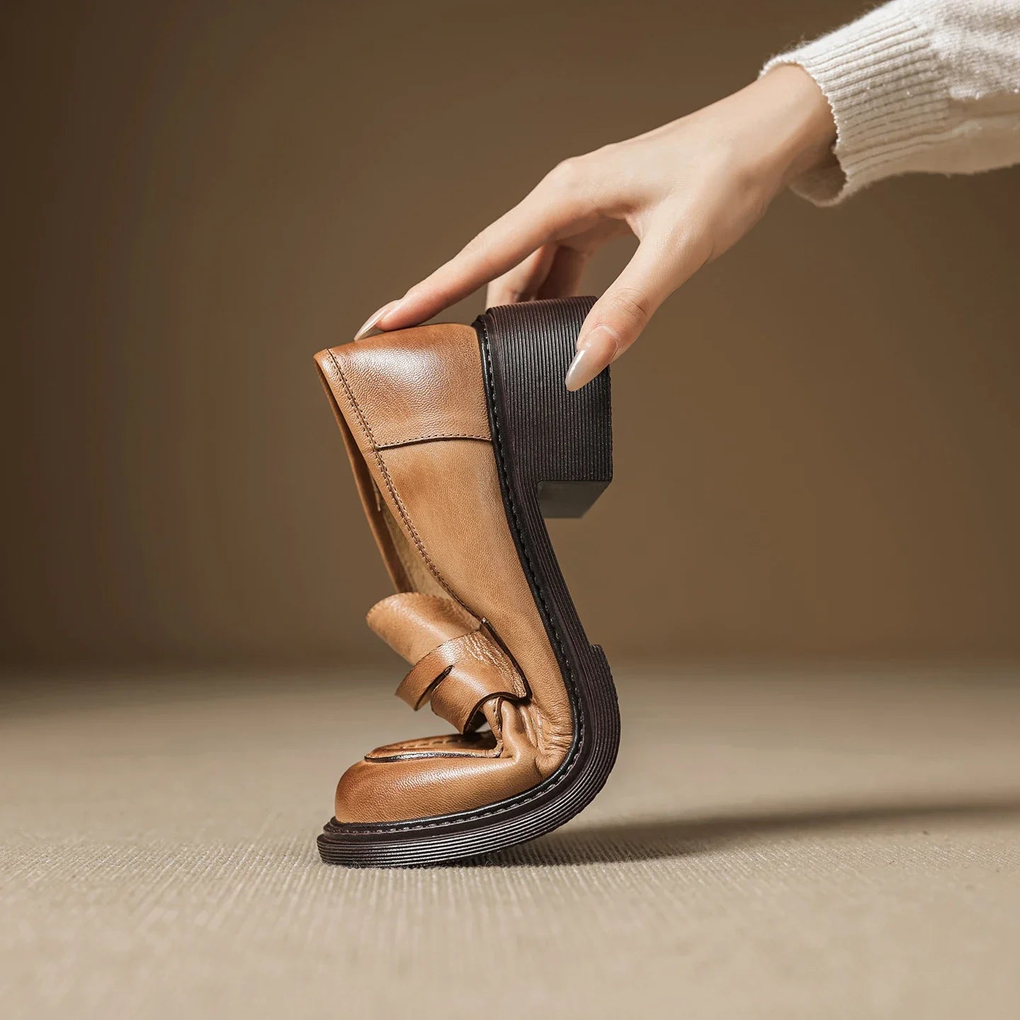 Natalie | Klassische Damen Leder T-Riemchen Schuhe