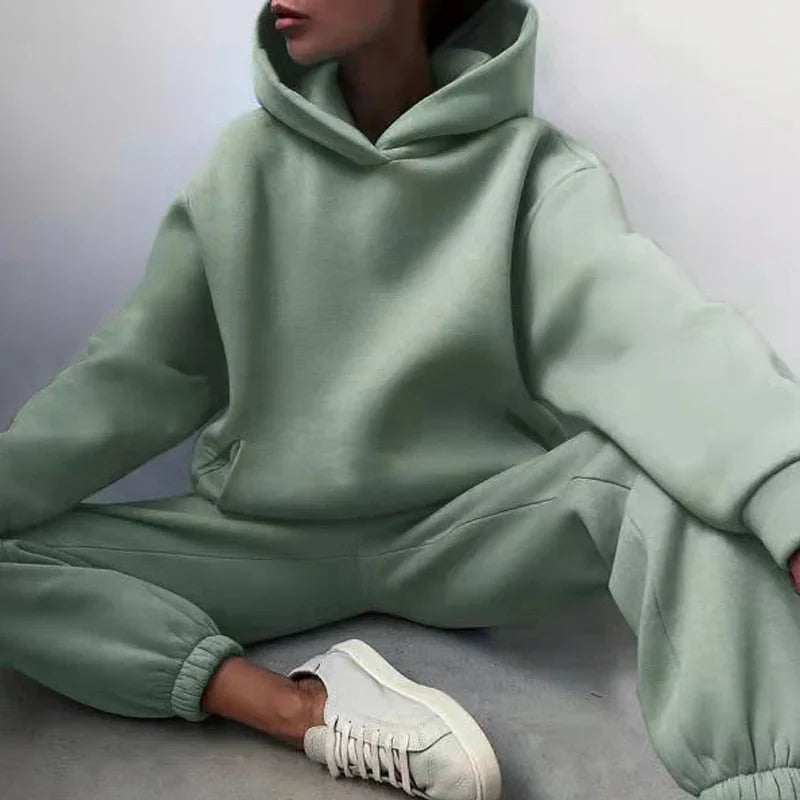 Helga | Damen Winter Hoodie und Jogginghosen Set