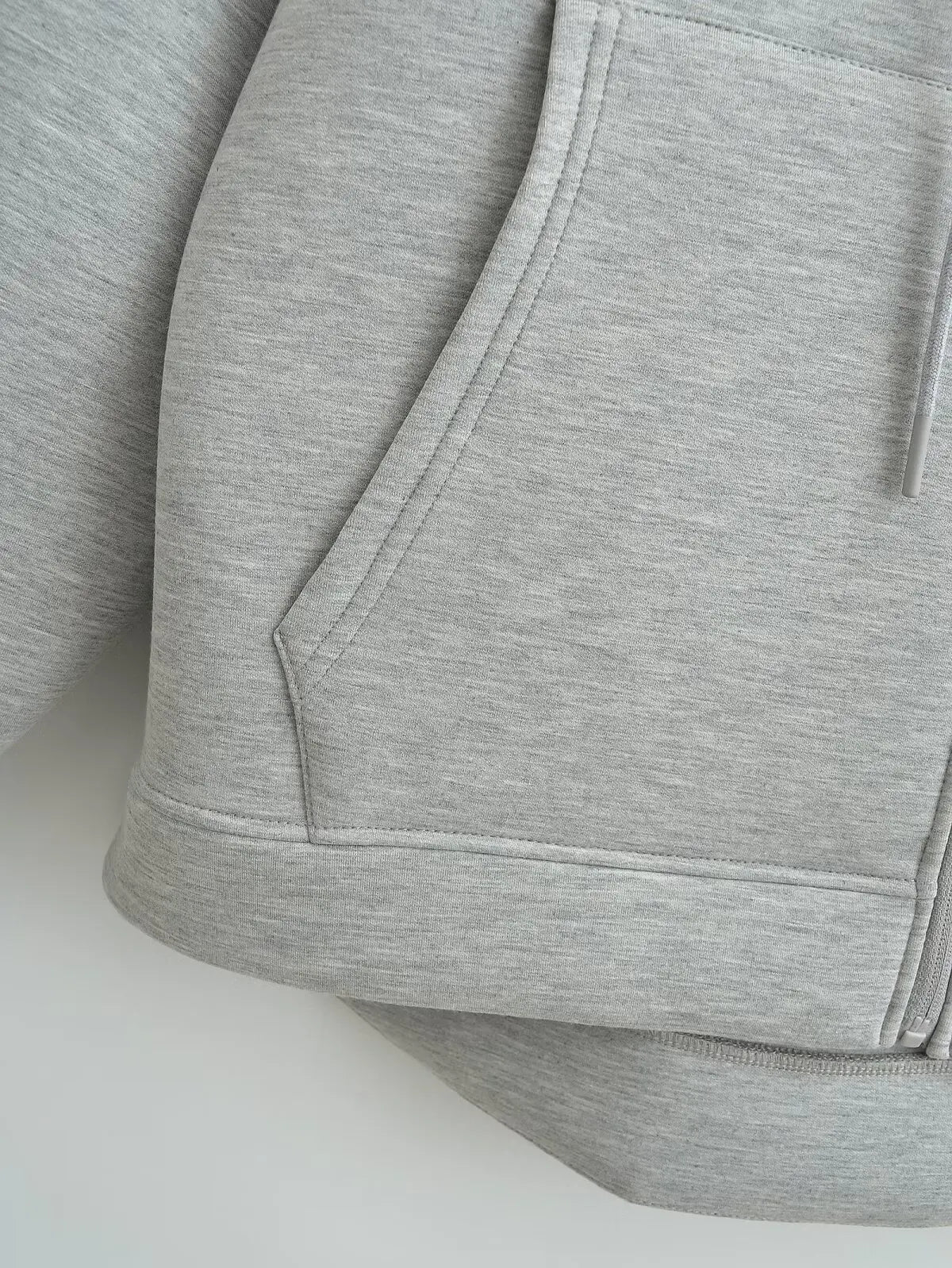Angela | Damen Kapuzenpullover mit Fronttasche und Reißverschluss