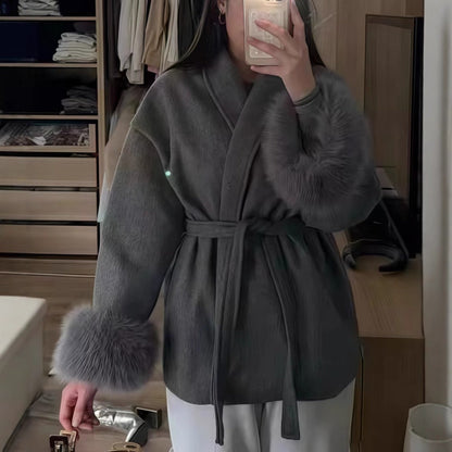 Regine | Damen Mantel mit Kunstpelzbesatz und Gürtel Winterstil