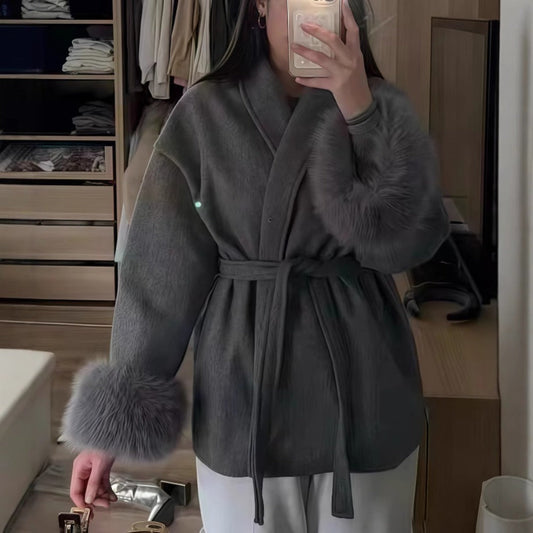 Regine | Damen Mantel mit Kunstpelzbesatz und Gürtel Winterstil