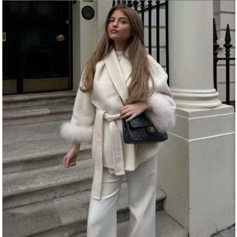 Regine | Damen Mantel mit Kunstpelzbesatz und Gürtel Winterstil