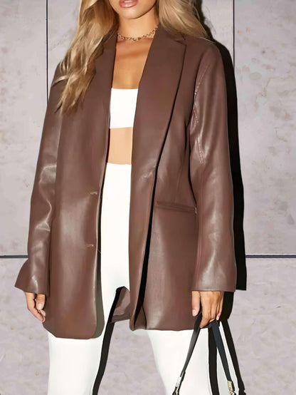 Karla | Damenleder-Blazerjacke mit Knopfdetail