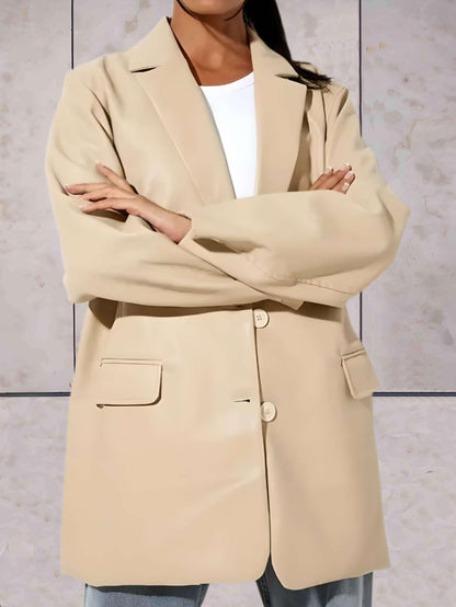 Karla | Damenleder-Blazerjacke mit Knopfdetail