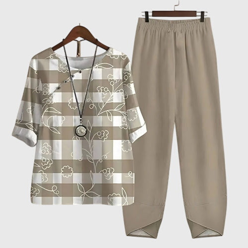 Julia | Damen Locker Geschnittenes Outfit-Set mit Schmetterlingsmotiv