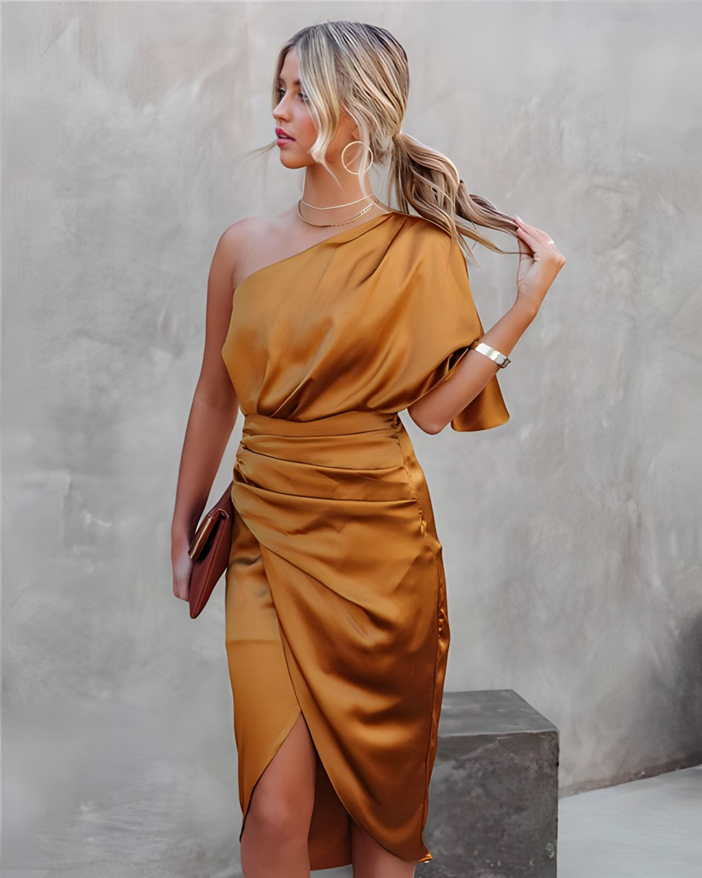 Felicia | Damen Satin-Kleid mit Ein-Schulter-Design und Seitenschlitz
